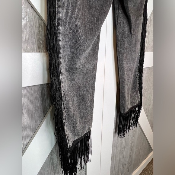 B7.6 Nasty Girl Fringe Cropped High Waisted Jeans US 2 - Picture 10 of 14
